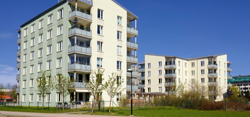 Genomsnittlig avgift per kvadratmeter i bostadsrättsföreningar